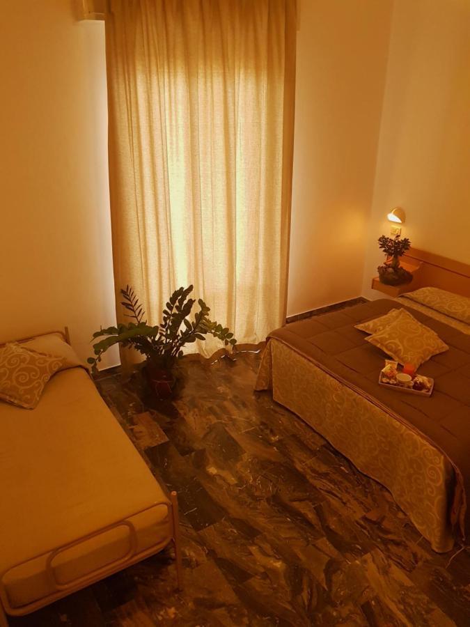 Hotel Romantica ريميني المظهر الخارجي الصورة