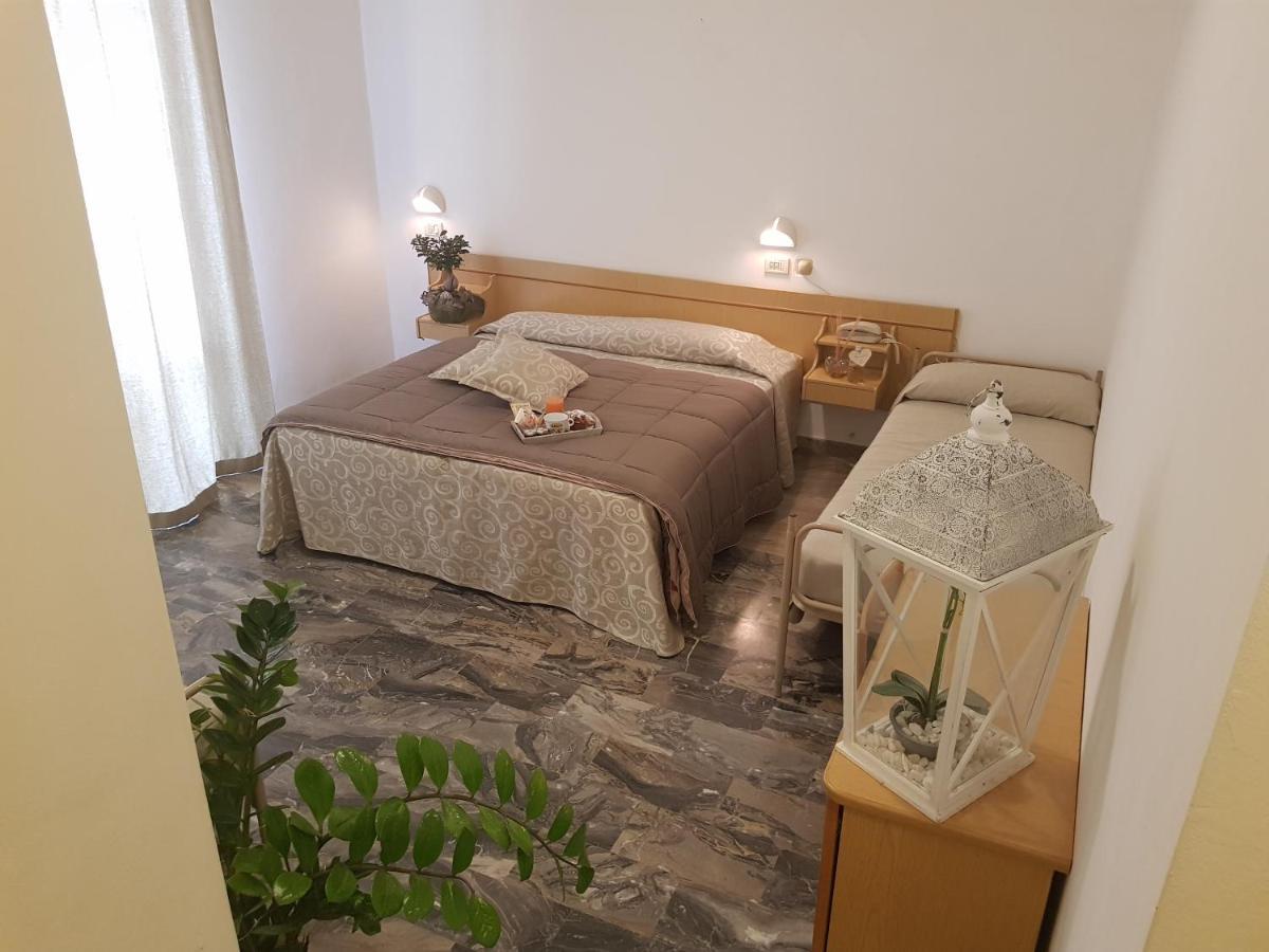 Hotel Romantica ريميني المظهر الخارجي الصورة
