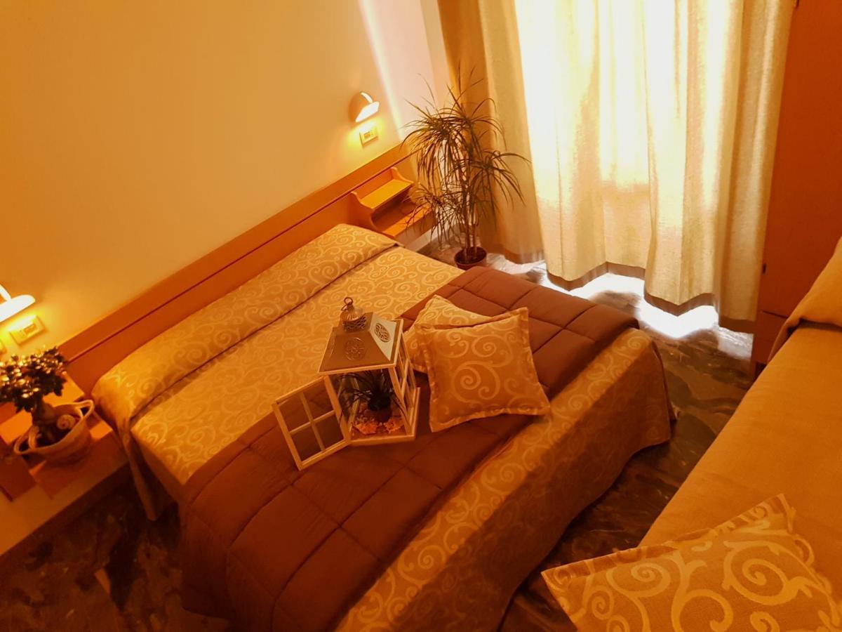 Hotel Romantica ريميني المظهر الخارجي الصورة