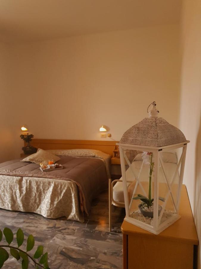 Hotel Romantica ريميني المظهر الخارجي الصورة