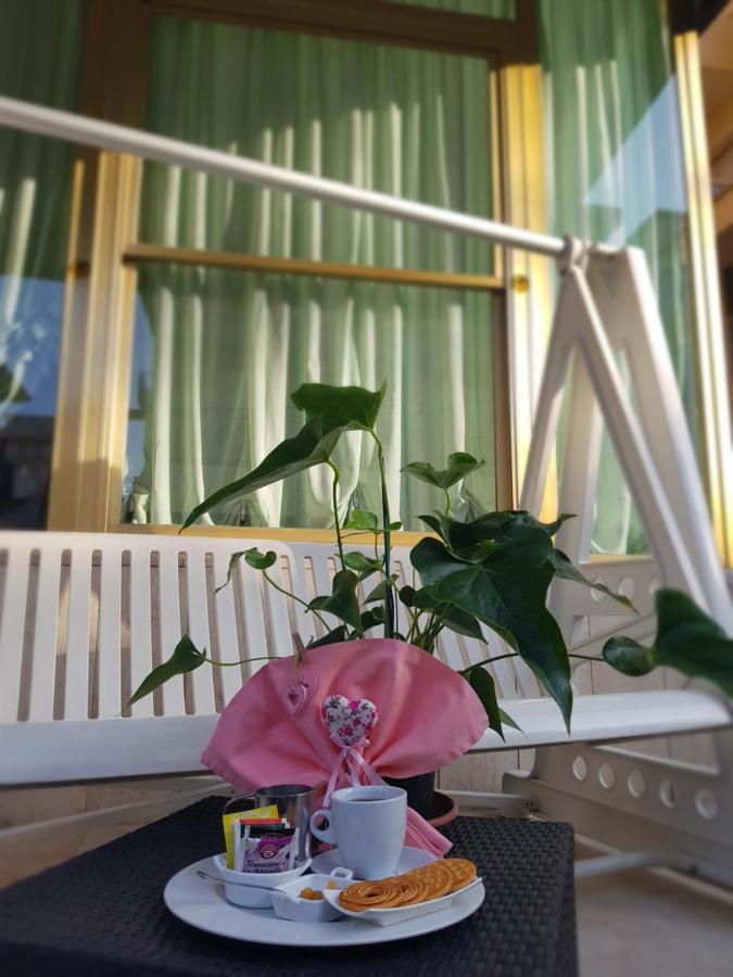 Hotel Romantica ريميني المظهر الخارجي الصورة
