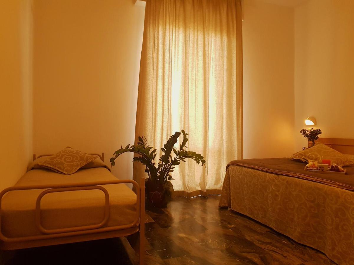 Hotel Romantica ريميني المظهر الخارجي الصورة
