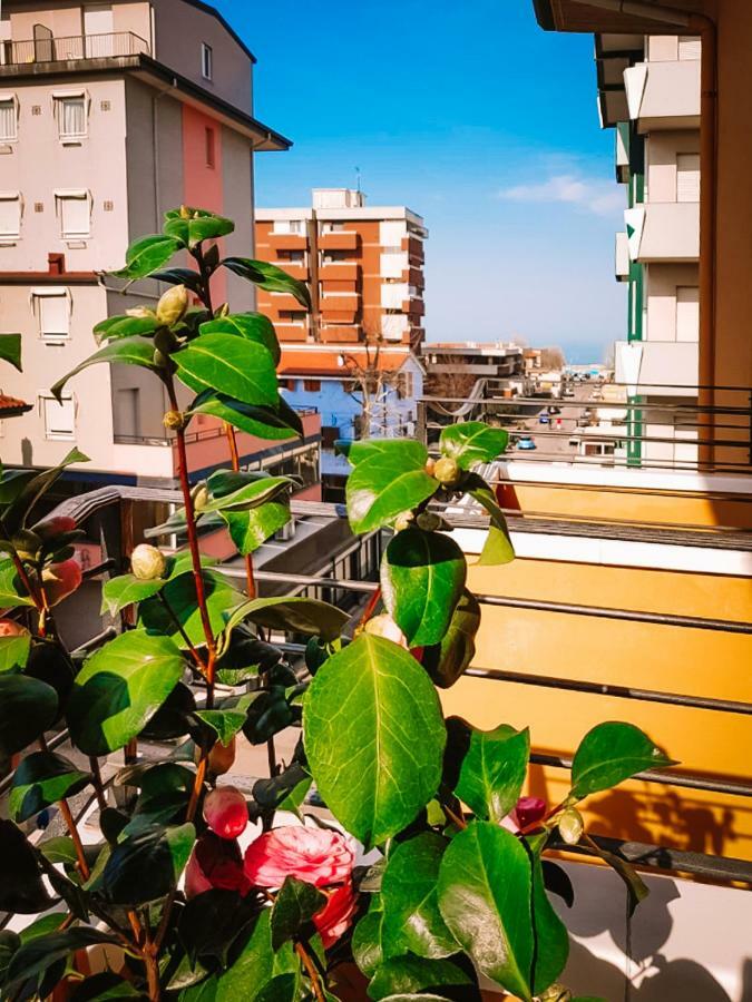 Hotel Romantica ريميني المظهر الخارجي الصورة